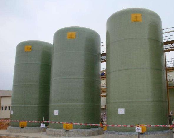 玻璃鋼立式儲(chǔ)罐的安裝廠家